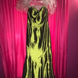 Very beautiful mermaid prom dress size 8